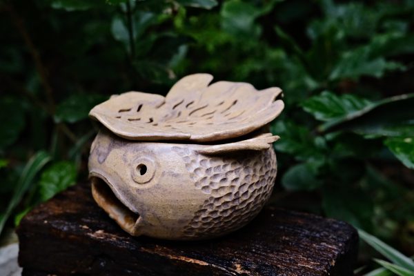 bếp xông thảo mộc gốm nắn tay